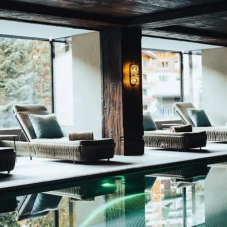 Wellness Alpenhof 4* צרמט